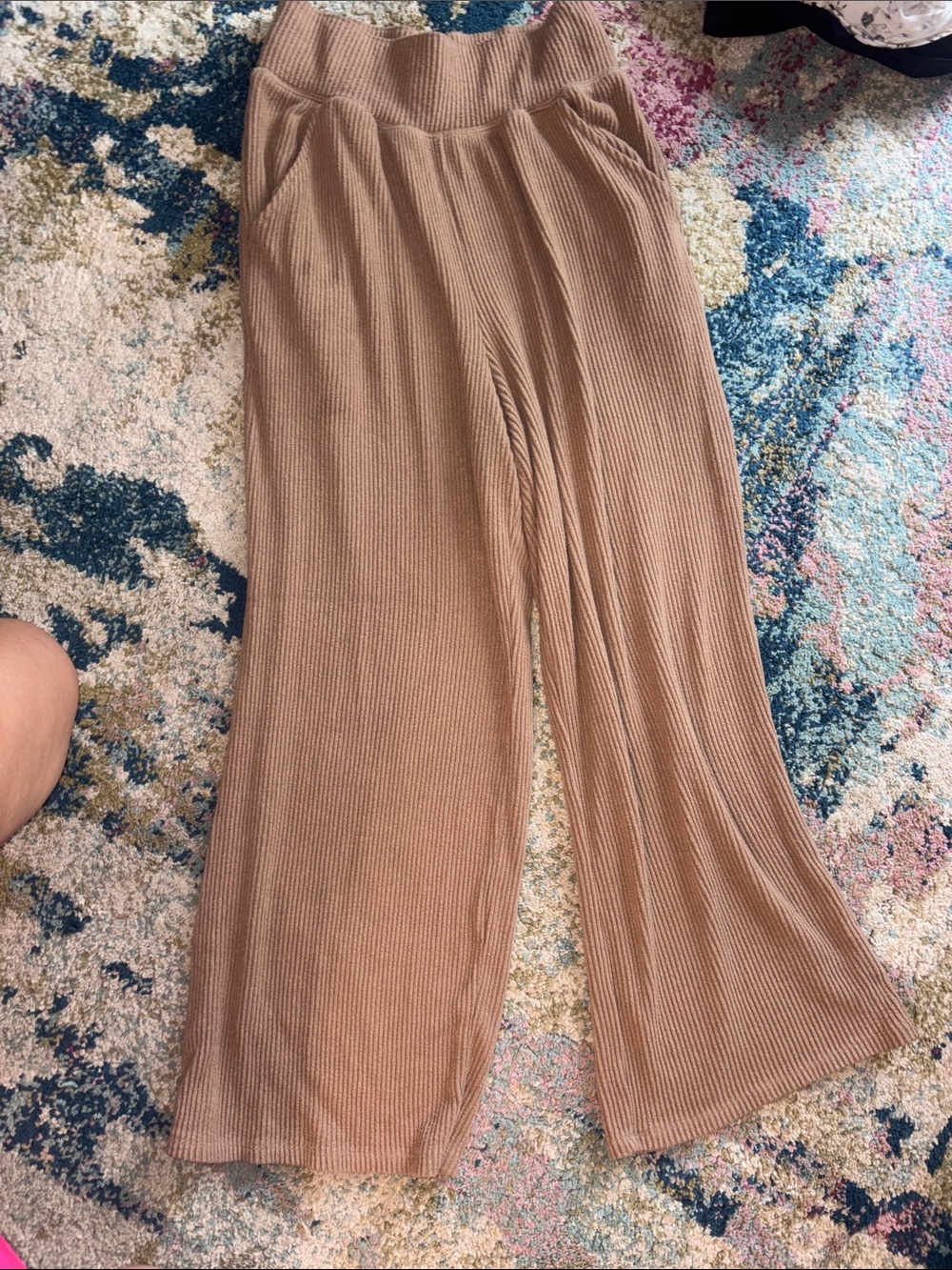 Abercrombie & Fitch Ribbed Wide-Leg Pants in Camel Brown
